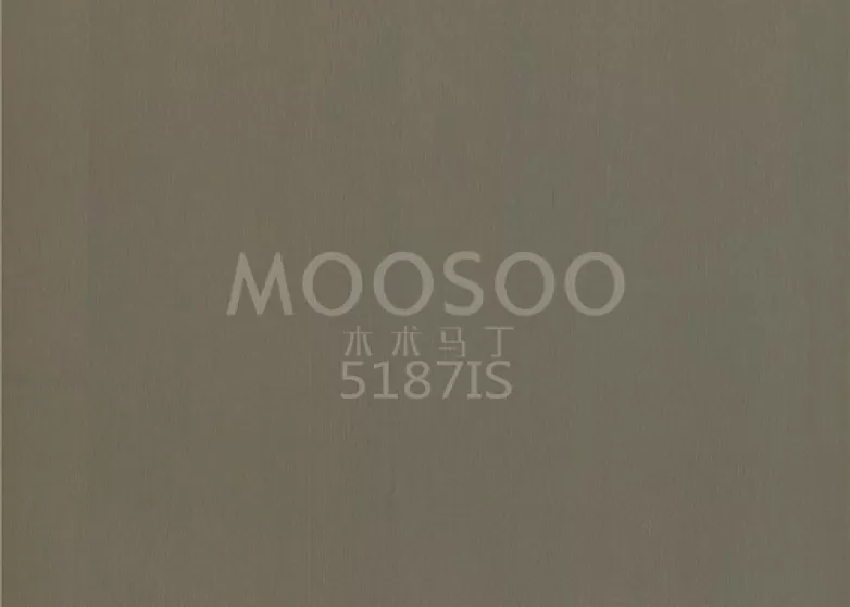 Дървени панели с бял бряст, обработени с тел: красота, текстура и техническо съвършенство